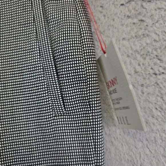 Elle Dress Pants Womens XS Long Skinny Pull On Mid Rise Work Preppy Academia - Picture 6 of 15